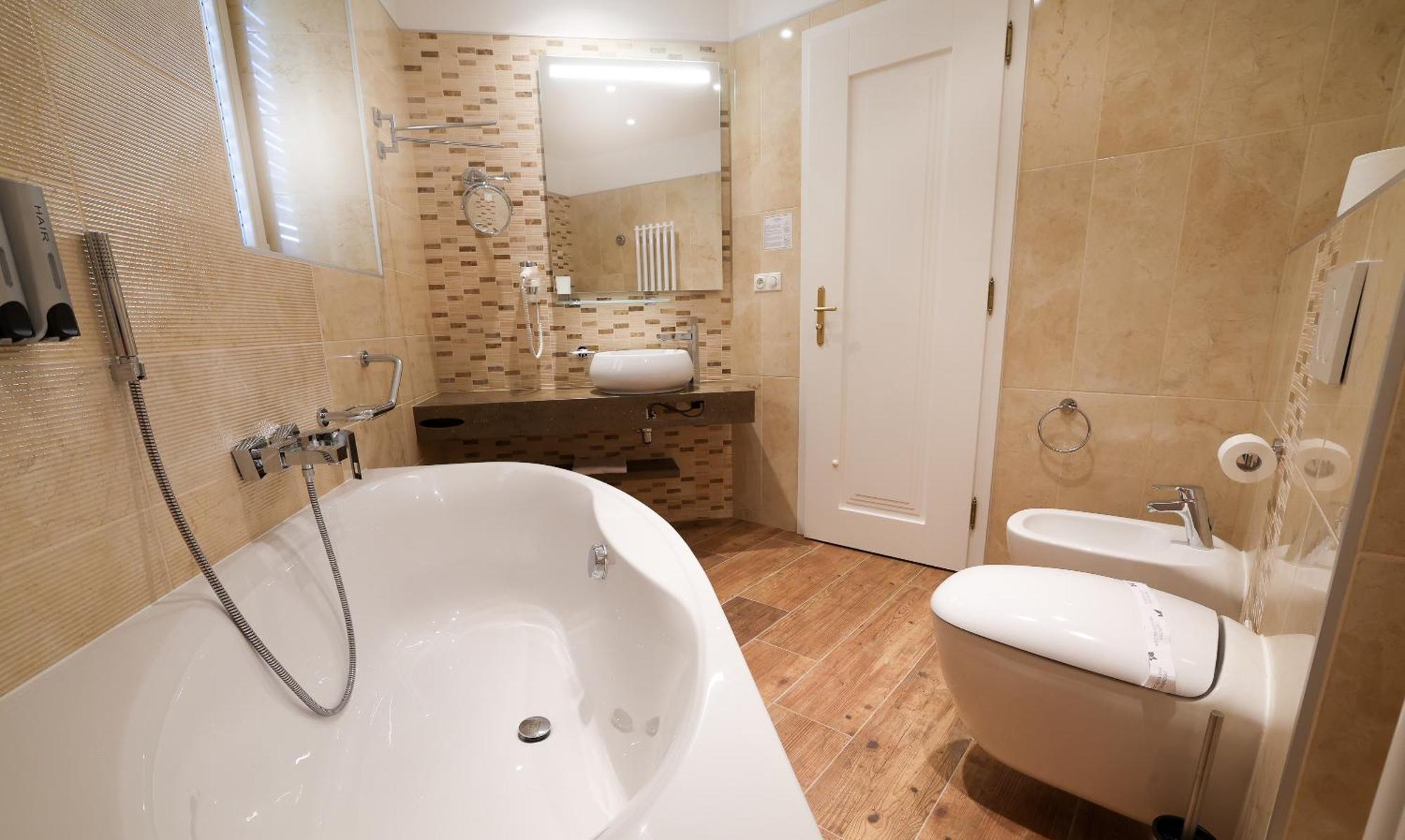 Boutique Hotel Ambiente ****+ Karlowe Wary Zewnętrze zdjęcie