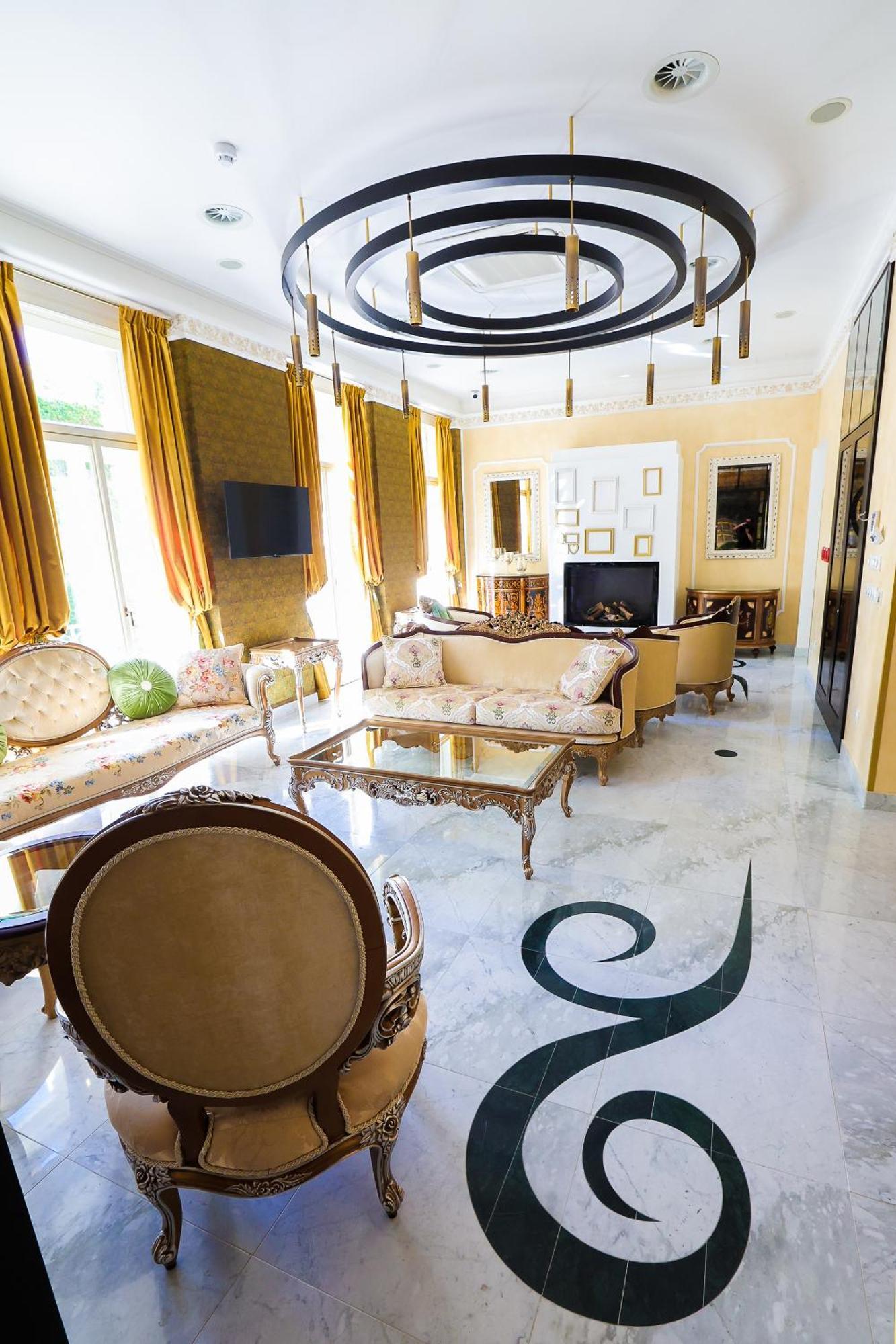 Boutique Hotel Ambiente ****+ Karlowe Wary Zewnętrze zdjęcie