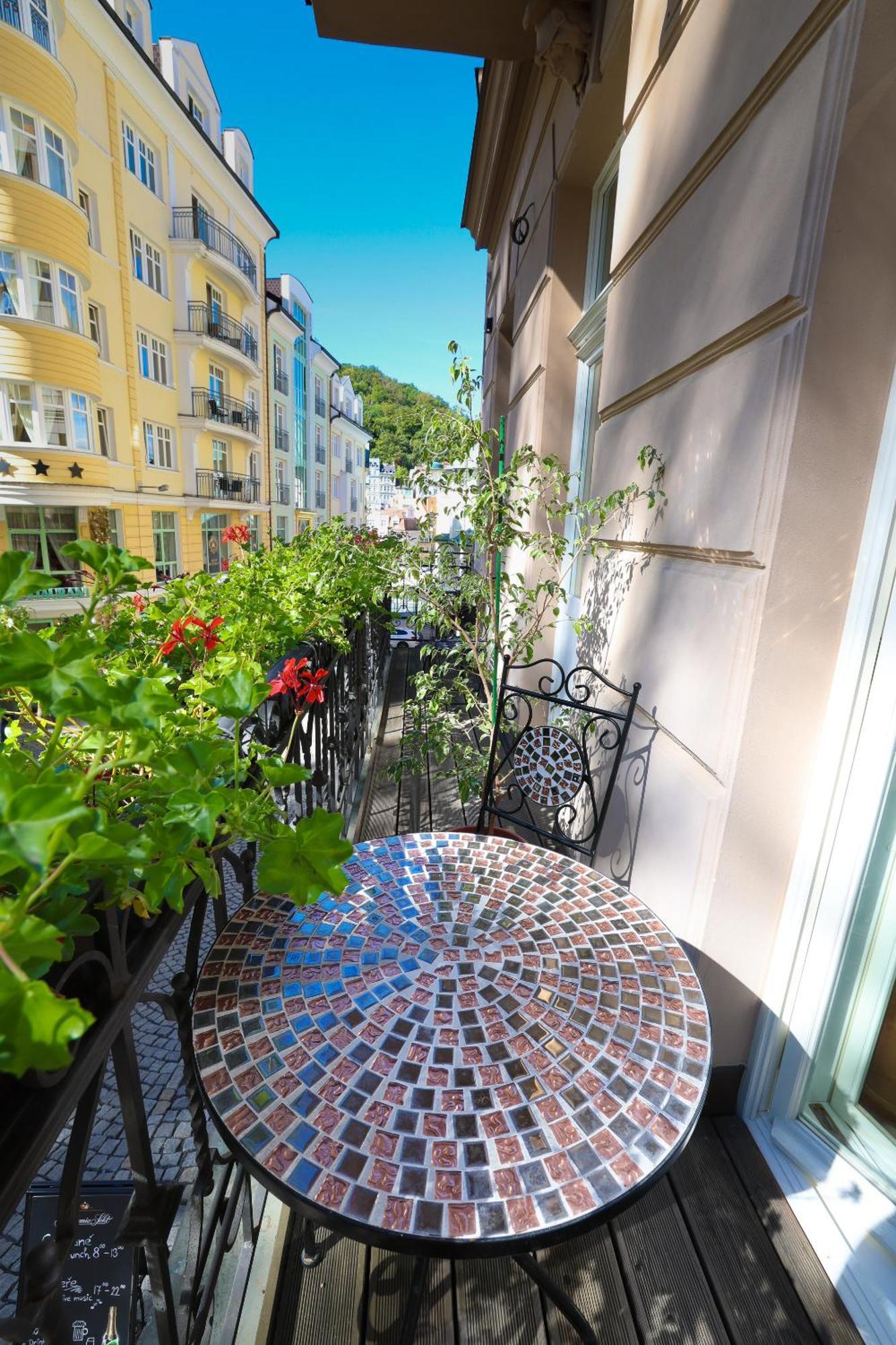 Boutique Hotel Ambiente ****+ Karlowe Wary Zewnętrze zdjęcie