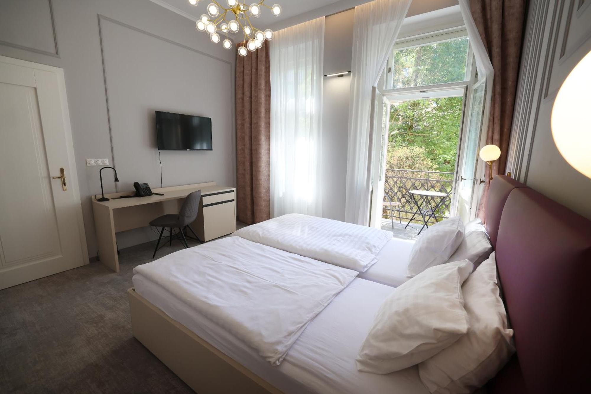 Boutique Hotel Ambiente ****+ Karlowe Wary Zewnętrze zdjęcie