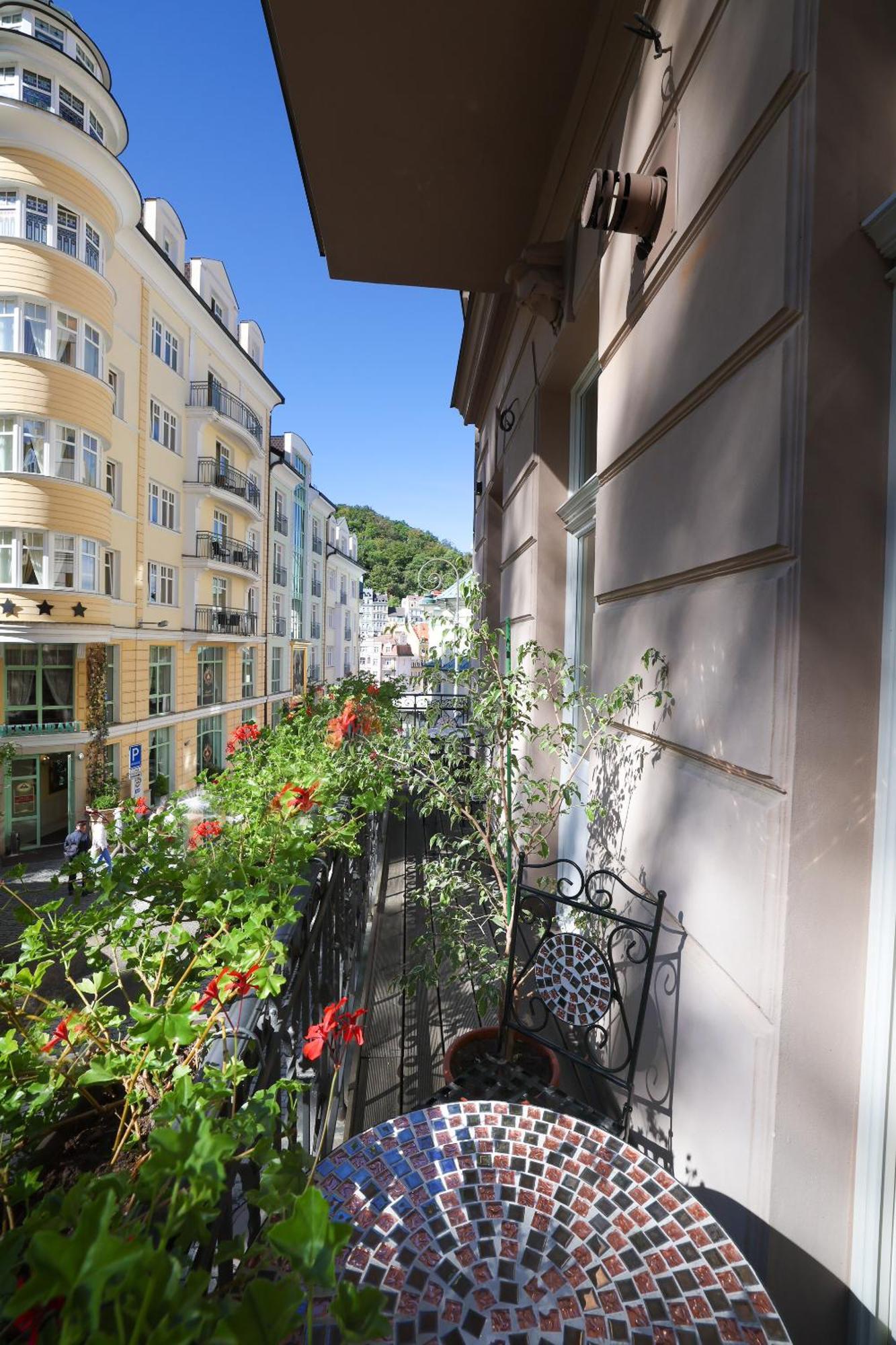 Boutique Hotel Ambiente ****+ Karlowe Wary Zewnętrze zdjęcie